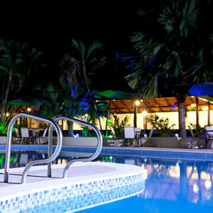 hotel-anaconda-amazonas-piscina2 hotel-anaconda-amazonas-piscina2